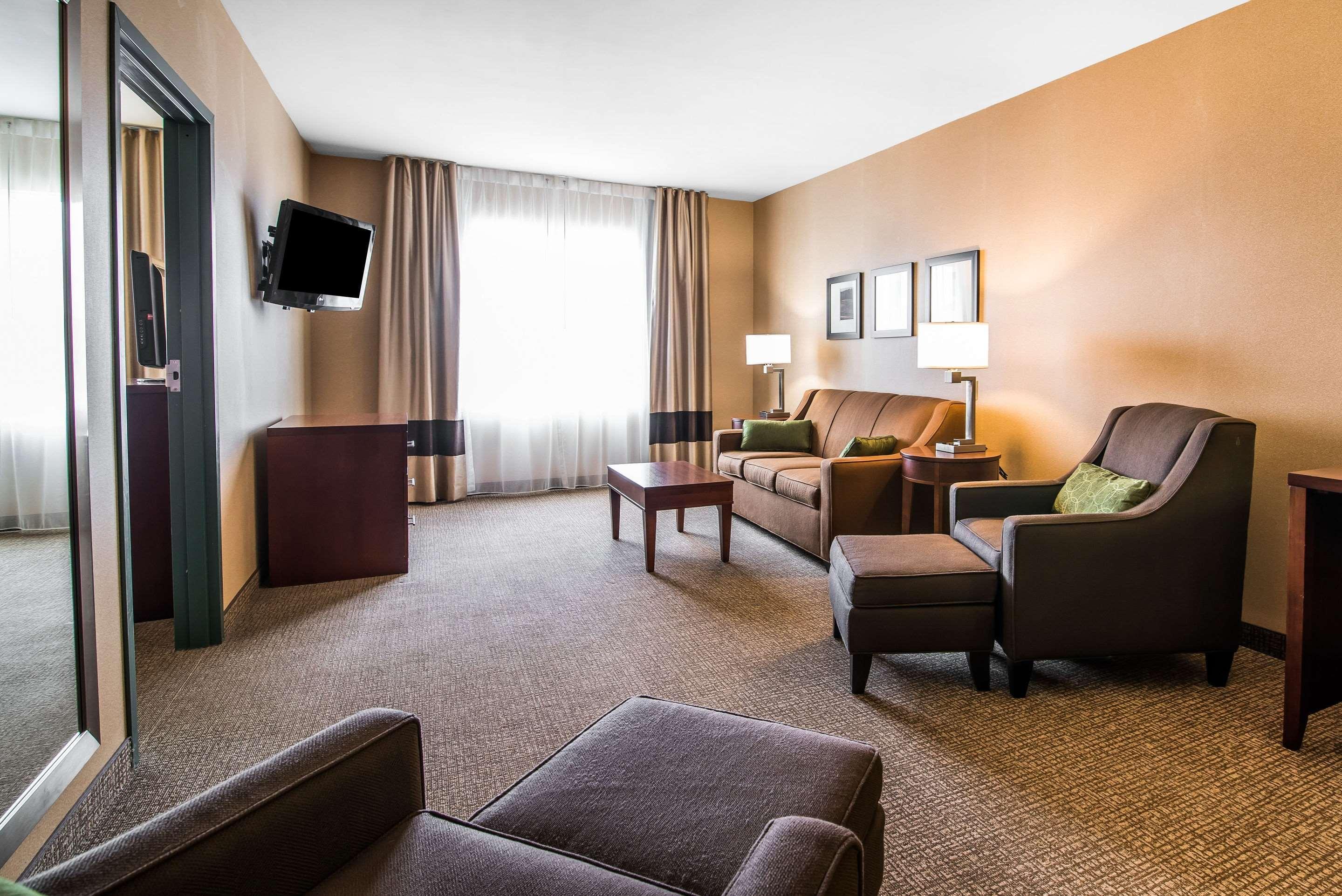 Quality Inn & Suites Towanda Екстериор снимка