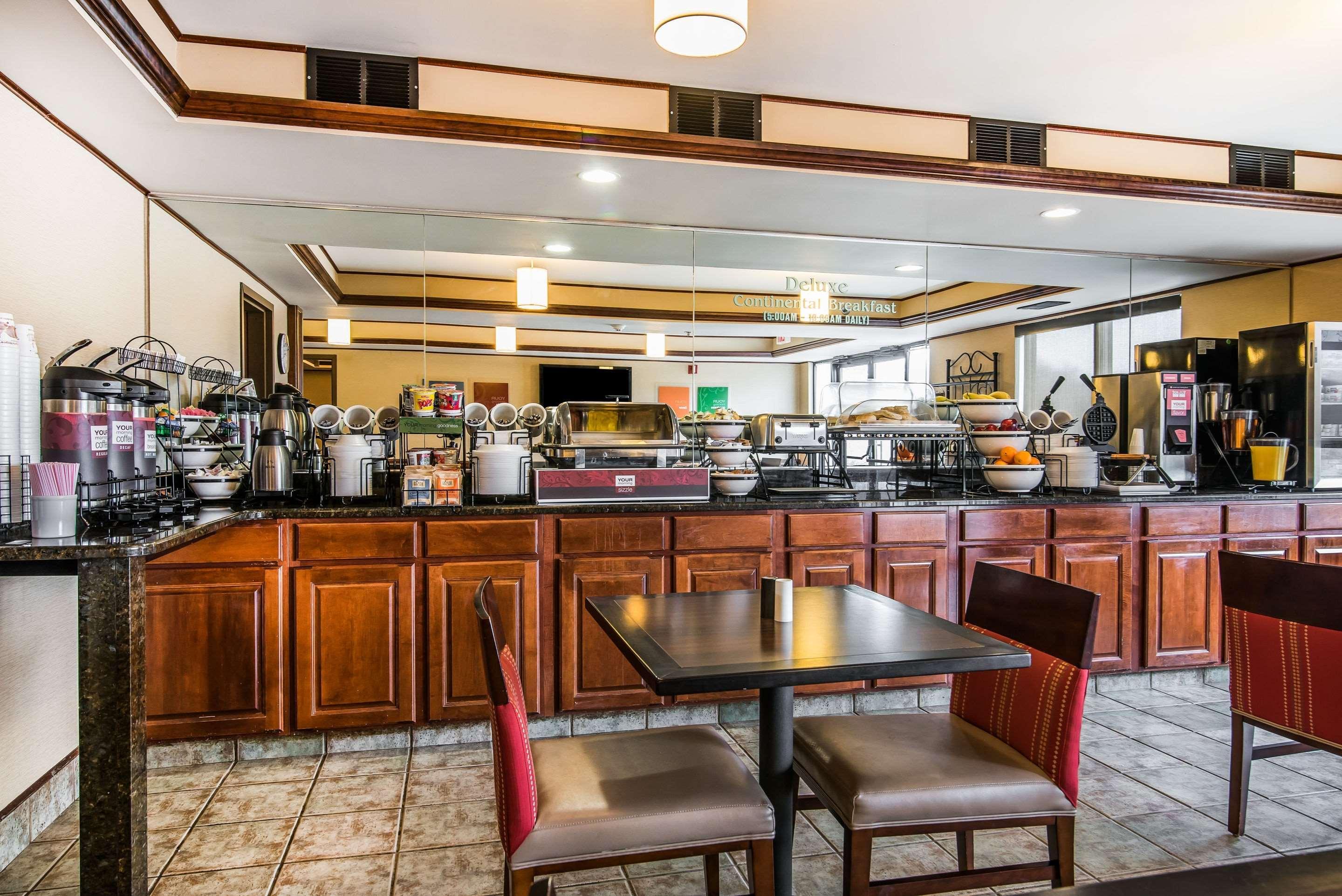 Quality Inn & Suites Towanda Екстериор снимка